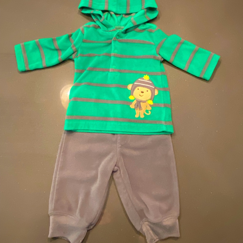 Carter’s Pull Over and Pants Set 0-3m Boy